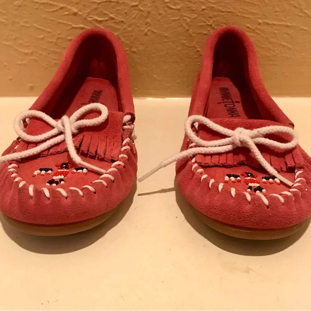 Minnetonka Girls Pink Thunderbird Beaded Moccasin Flats Size 2 Southwestern Boho